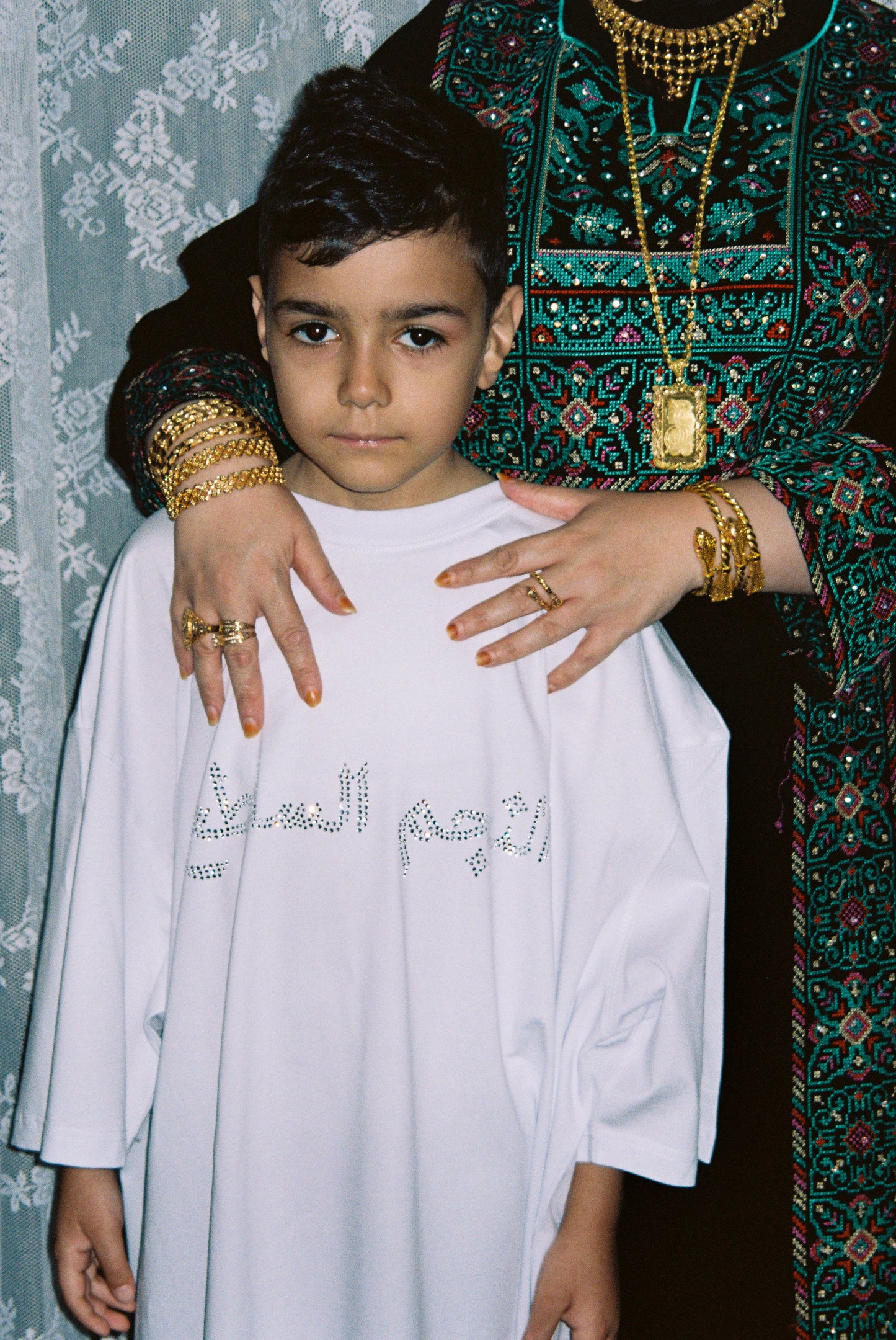 “النجم الساطع / BLAZING STAR” RHINESTONE T-SHIRT