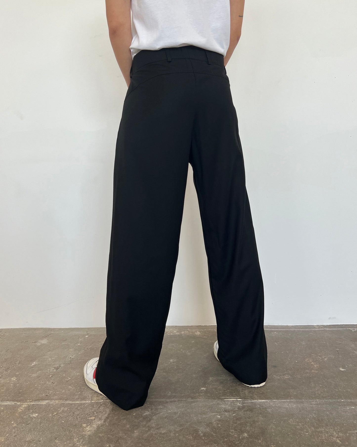 LOW WAISTED PANTS BLACK